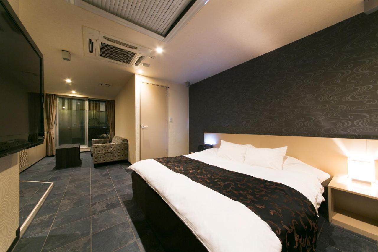 Hotel Lotus Toyonaka (Adults Only) Zewnętrze zdjęcie