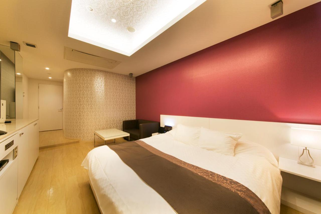 Hotel Lotus Toyonaka (Adults Only) Zewnętrze zdjęcie