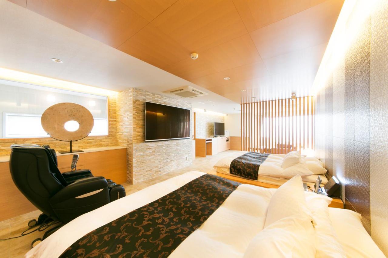Hotel Lotus Toyonaka (Adults Only) Zewnętrze zdjęcie