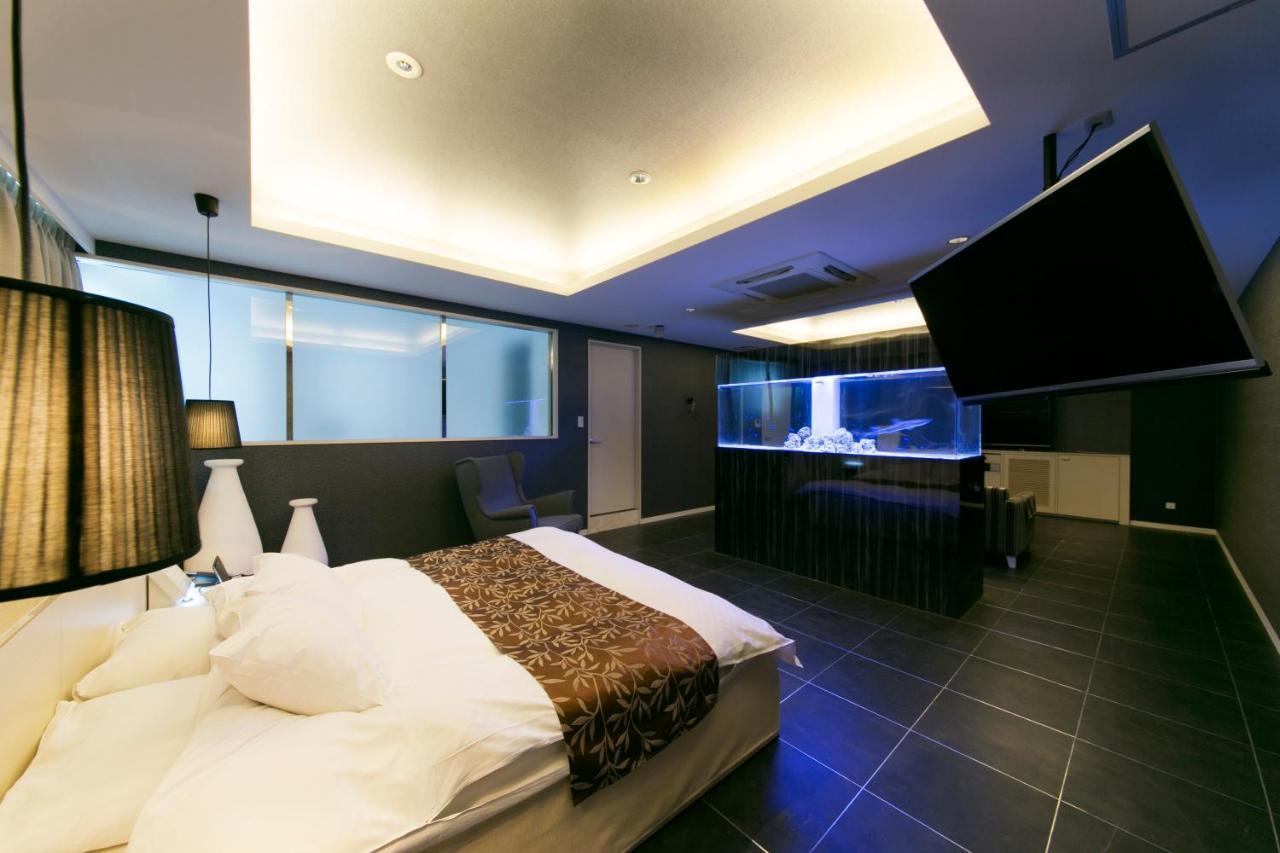 Hotel Lotus Toyonaka (Adults Only) Zewnętrze zdjęcie